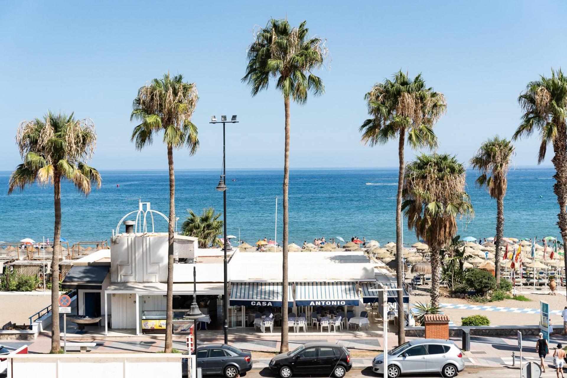 Malagasuite Las Palmeras Torremolinos Exterior photo