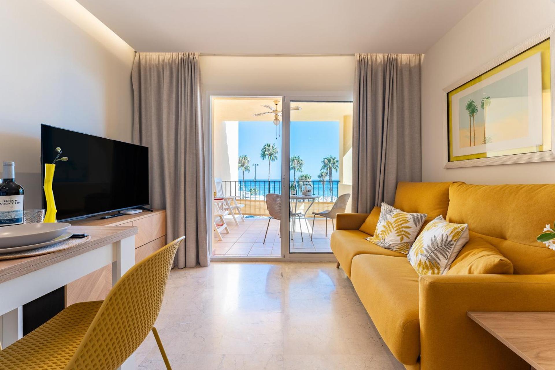 Malagasuite Las Palmeras Torremolinos Exterior photo
